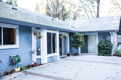 12729 Bradford Dr, Grass Valley CA 95945-9724 exterior