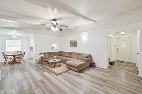 6128 Walraven Cir, Fort Worth TX  76133-2744 exterior