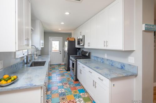 4134 Narragansett Ave, San Diego CA 92107-2619 exterior