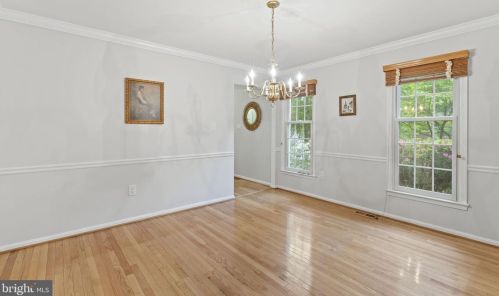 10809 Dayflower Ct, Herndon VA  20191-5109 exterior