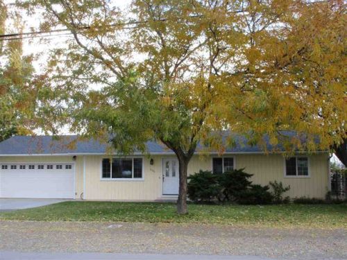 6336 Siskiyou Blvd, Grenada, CA 96038-9629