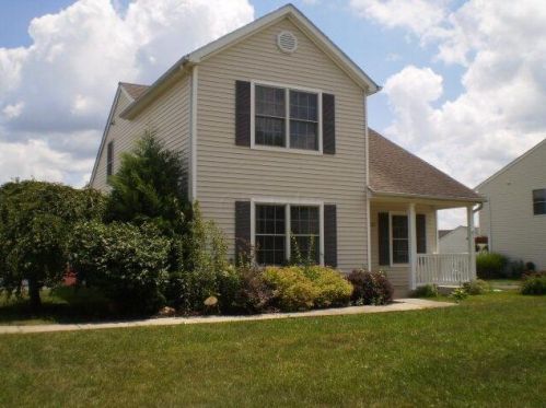 1127 Lake Forest Dr, Hebron, OH 43025-9692