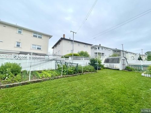 94 Maitland Pl, Outwater NJ  07026-1230 exterior