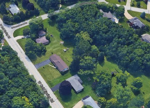 13675 Cold Spring Rd, Waukesha, WI 53151-6811