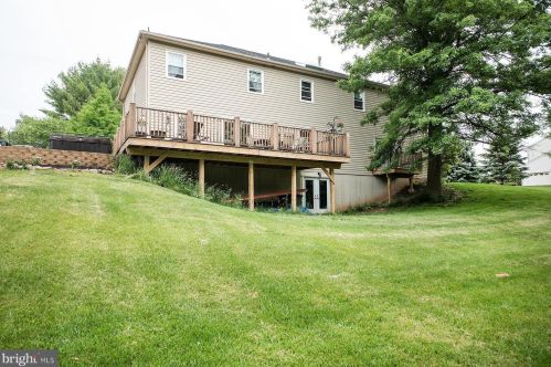 1700 Concord Ct, Blue Bell PA  19422-1336 exterior