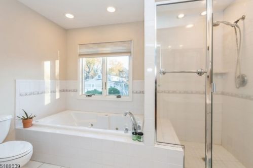 1068 Elm Ter, Rahway NJ  07065-1838 exterior