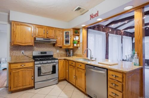 107 Barnes Rd, Washingtonville NY  10992-1933 exterior