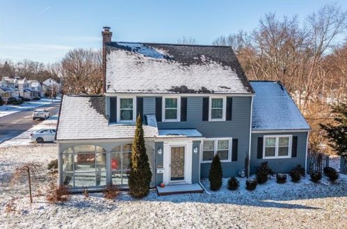 581 Carley Ave, Hermitage, PA 16146-3749