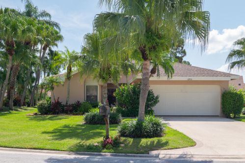 6901 Touchstone Cir, West Palm Beach, FL 33418-6964