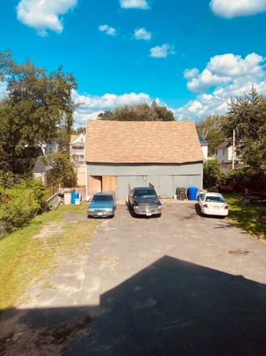 117 Dawes St, Springfield MA 01109-3042 exterior