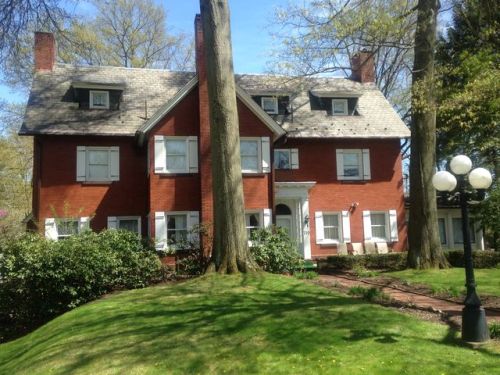 710 13th St, Oakmont, PA 15139-1022