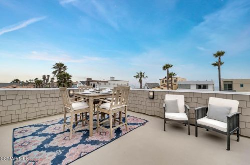 820 Mandalay Bch Rd, Oxnard CA 93035-1078 exterior