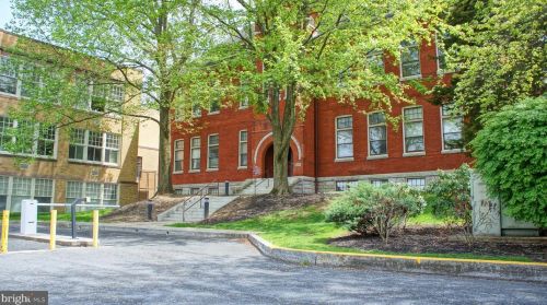 133 Locust St, Navy Sup Dpt PA  17055-6351 exterior