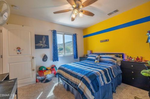 4376 Ish Dr, Simi Valley CA  93063-2945 exterior