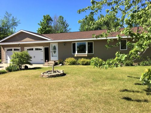1207 Lakeview Dr, Sauk Centre, MN 56378-1813