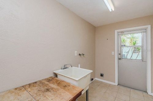 165 Patty Ann Blvd, Palm Harbor FL  34683-5045 exterior