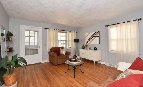 913 Grand Ave, Waukesha, WI 53186-6154