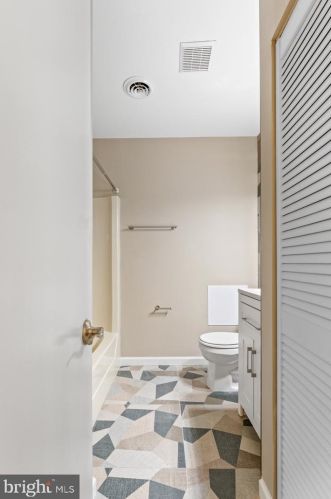 4 Willow Branch Pl, Fredericksburg VA  22405-1446 exterior