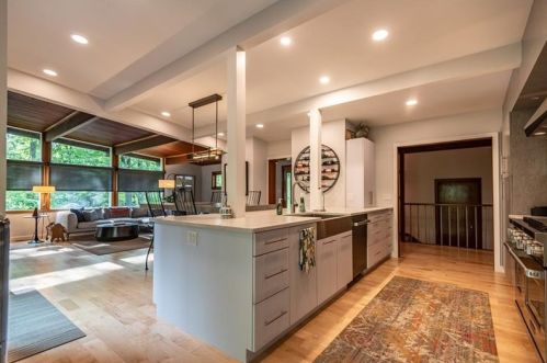 308 Mercer Rd, Greenville PA  16125-7802 exterior