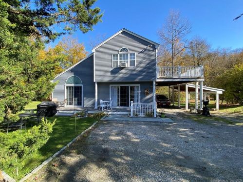 23 Abbott Ave, Ridgefield CT  06877-4406 exterior