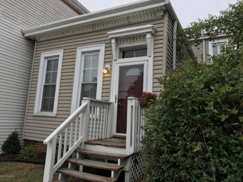 1103 Goss Ave, Louisville, KY 40217-1237