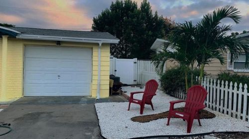 4142 Woodfield Ave, Tarpon Springs, FL 34691-1653