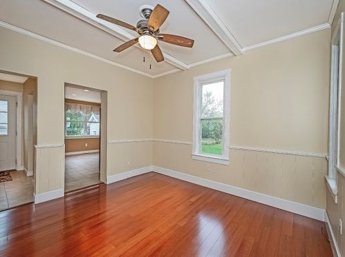 427 New Castle St, Zelienople PA  16063-1253 exterior