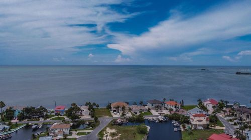 3325 Gulf Winds Cir, Brooksville FL  34607-3027 exterior