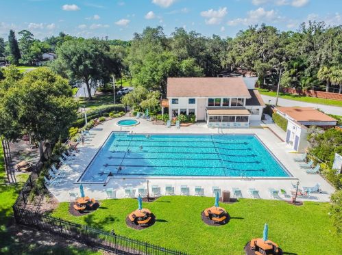 14677 Pine Glen Cir, Lutz FL  33559-3289 exterior