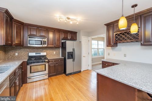 3006 Larkin Rd, Boothwyn, PA 19061-2463