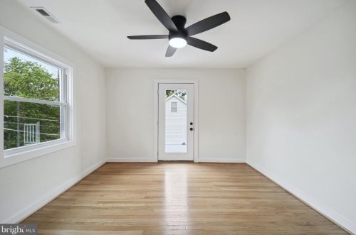 5010 Brooks St, Washington DC  20019-5318 exterior