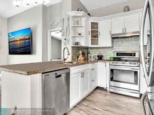 10240 24th Ct, Hollywood FL  33025-6504 exterior