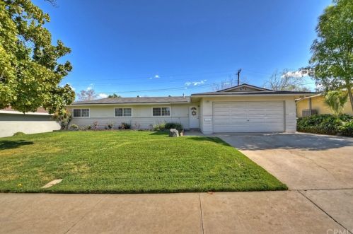 222 Phlox Ave, Redlands CA  92373-6118 exterior