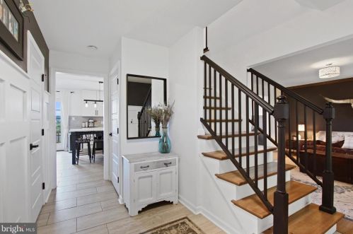 534 El Dorado Dr, Red Lion, PA 17356-8700