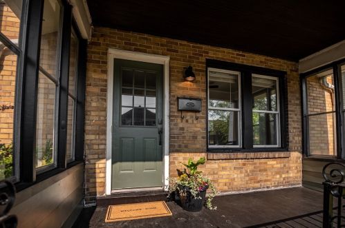 662 Stambaugh Ave, Hermitage PA  16146-4131 exterior