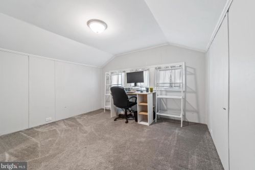 308 Colonial Ave, West Deptford NJ  08096-1010 exterior