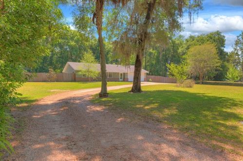 595 Fatio Rd, Deland, FL 32720-3689