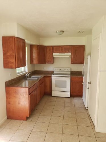 12340 128th Ct, Ocklawaha FL  32179-5157 exterior