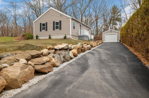 166 Pound Rd, Cumberland RI  02864-2706 exterior