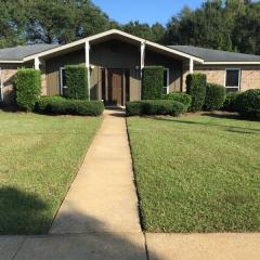 6212 Lampwood Ct, Mobile, AL 36693-3404