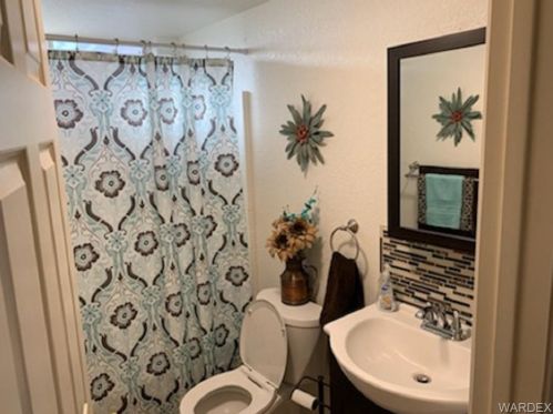 2302 Parkside Dr, Mohave Valley AZ  86440-8910 exterior