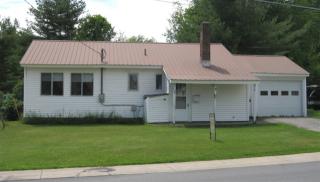 35 Federal St, Grover Hills, NY 12956-1008