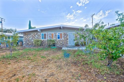 27325 Santa Clarita Rd, Santa Clarita CA  91350-1317 exterior