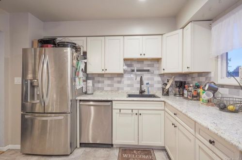 12 Wood Ave, Stony Point, NY 10980-1636