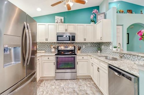 10100 Carolina St, Bonita Springs, FL 34135-4801