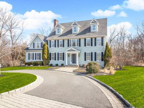 4 Nancy Ln, Brookfield Center, CT 06804-3976