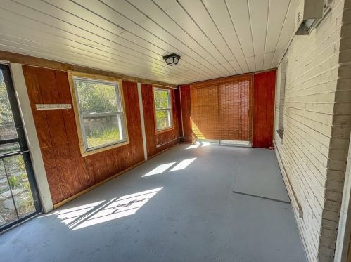 200 Larkspur St, Whitaker PA  15120-2208 exterior