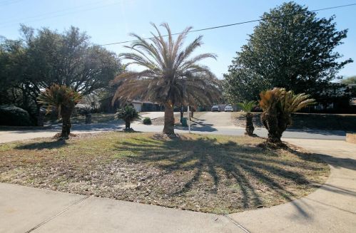 190 Country Club Rd, Shalimar FL  32579-1634 exterior