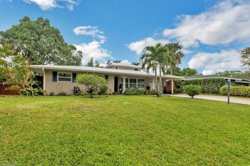 1174 Lastrada Ln, Naples, FL 34103-8941