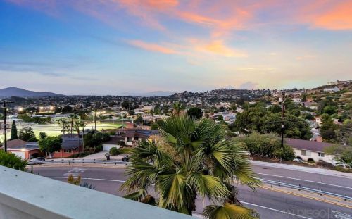 4006 Yale Ave, La Mesa CA  91941-7716 exterior